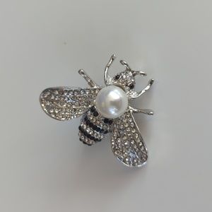 Bee Pearl Brooch